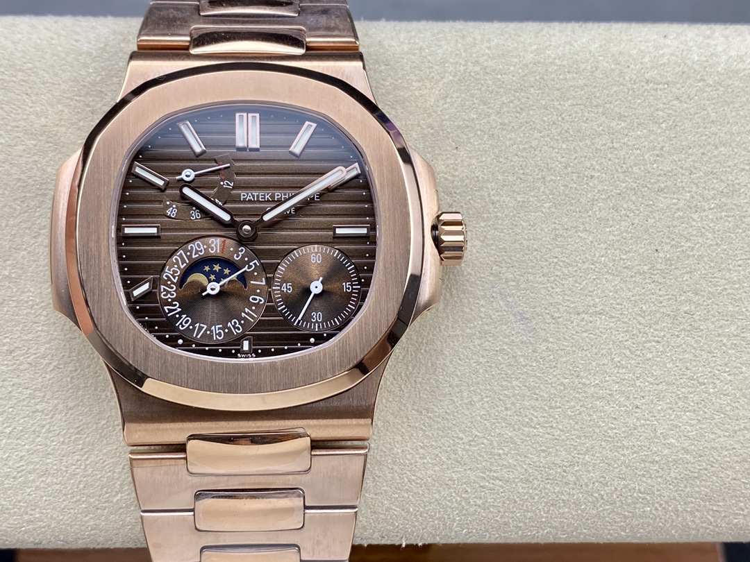 Patek Philippe Nautilus 5712GR-001 18K Rose Gold