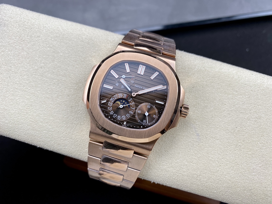 Patek Philippe Nautilus 5712GR-001 18K Rose Gold