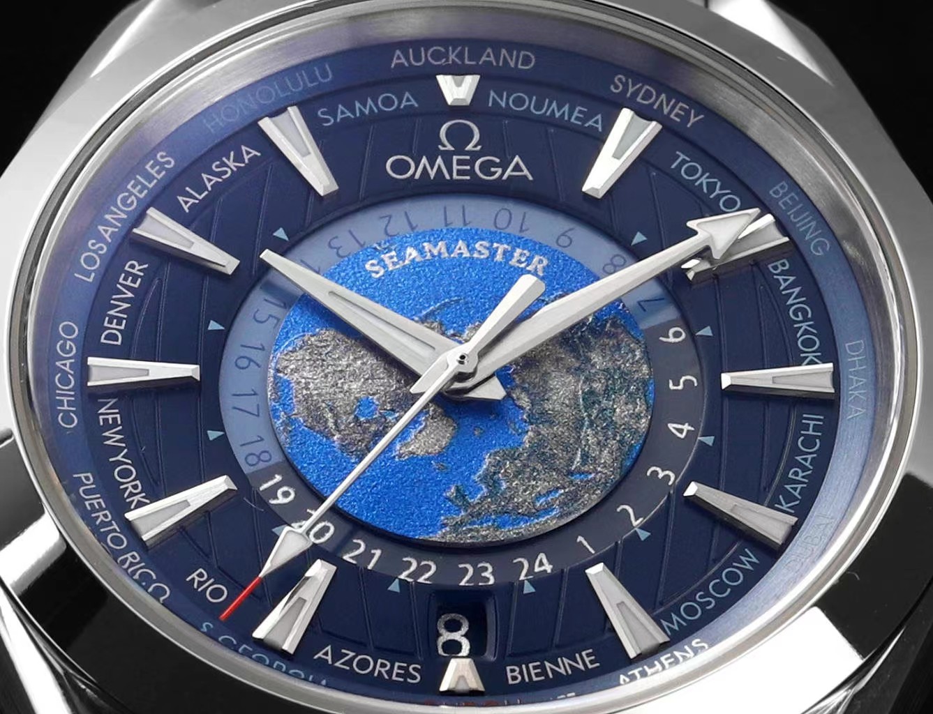 Omega World Timer O22010432203001