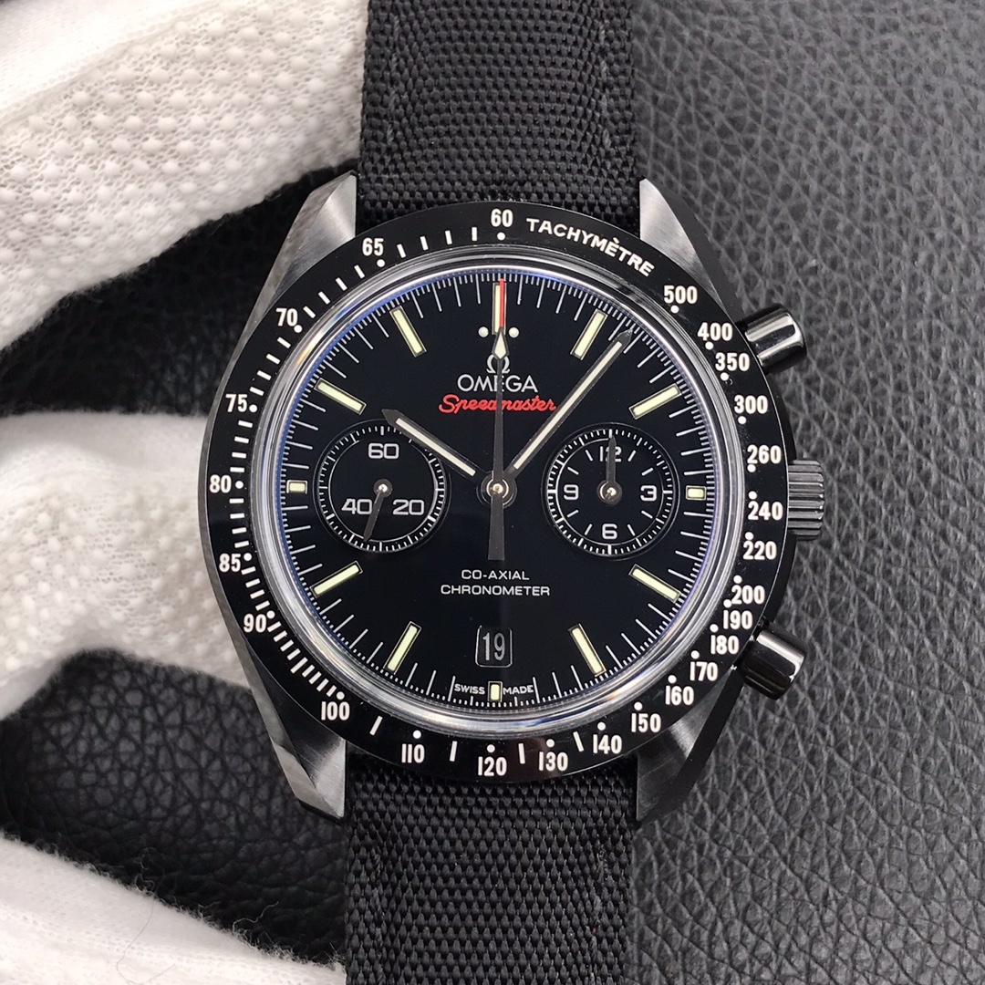 Omega Seamaster Dark Side of the Moon 