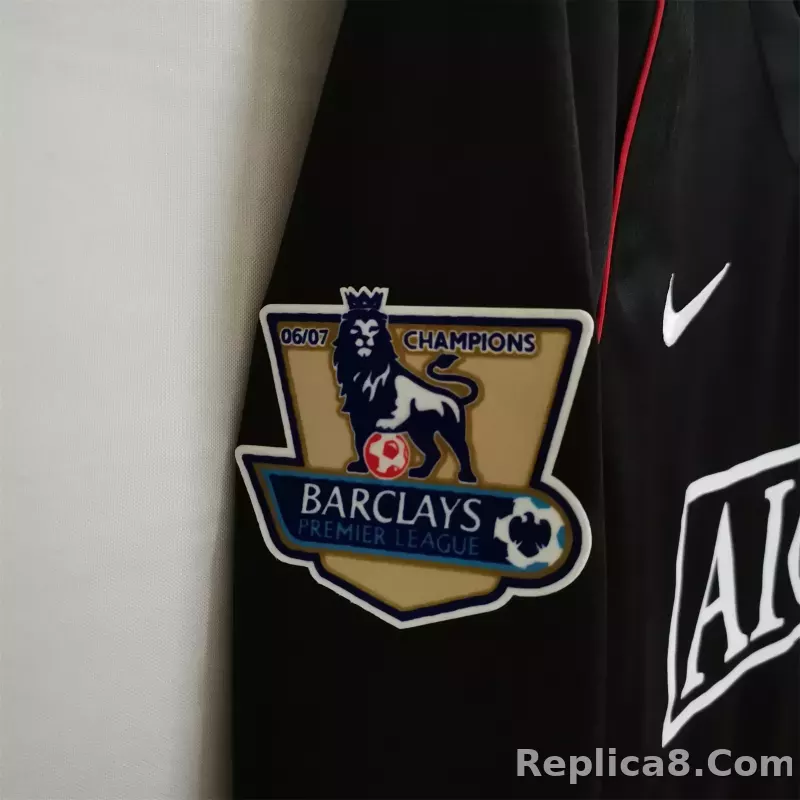 07-08 Manchester United Away Retro Jersey Long Sleeve - detail