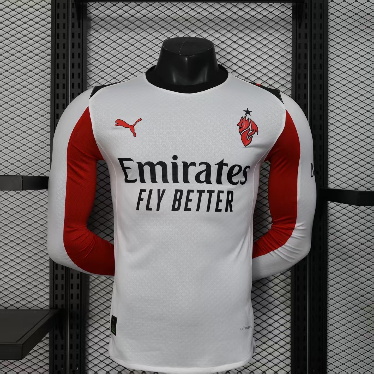 AC Milan 25-26 AC Milan Away Soccer Jersey Player Version Long Sleeve Review: Is It Worth the Investment?