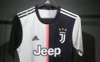 2019-20 Juventus Retro Jersey Home Player Edition Long Sleeve - view 4