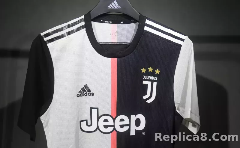 2019-20 Juventus Retro Jersey Home Player Edition - detail