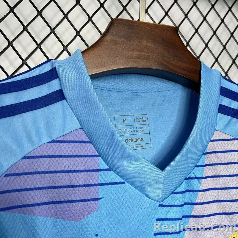 24-25 Real Madrid Goalkeeper Soccer Jersey Blue - detail