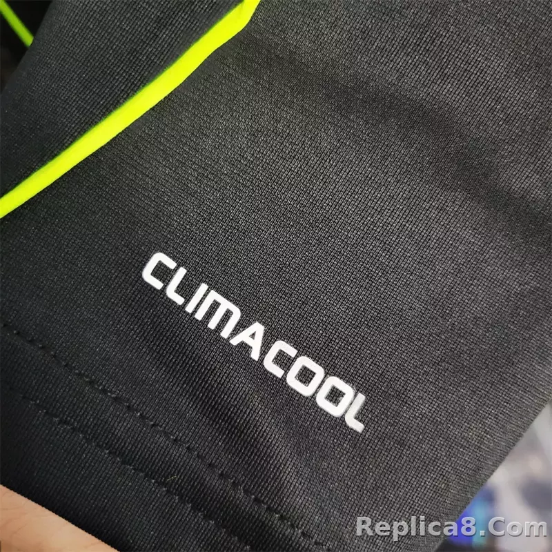2010/11 Real Madrid Away Retro Jersey - detail