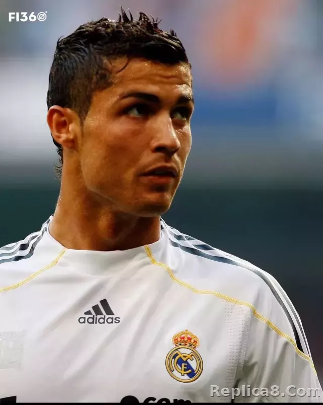 2009/10 Real Madrid Home Retro Jersey Player Edition - detail