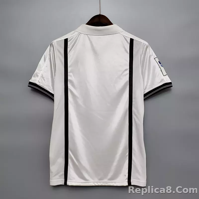 00-01 Valencia  Home Retro Football Jersey - detail