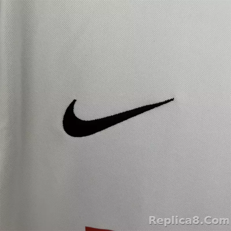 03-04 Valencia Home Retro Football Jersey - detail