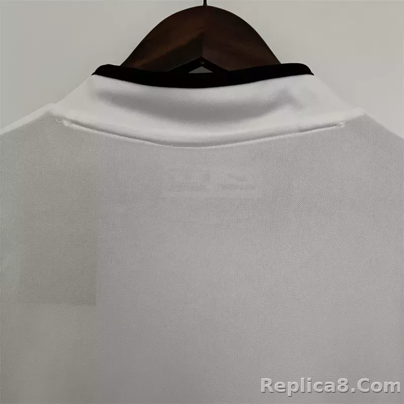 03-04 Valencia Home Retro Football Jersey - detail