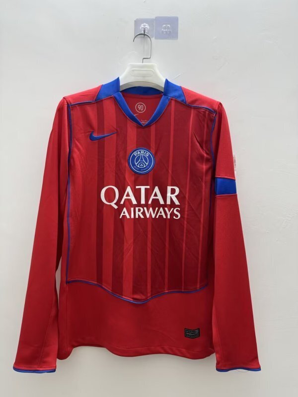 How to Style Your Paris Saint-Germain 25-26 Paris Saint-Germain Third Away Soccer Jersey Long Sleeve for Every Occasion