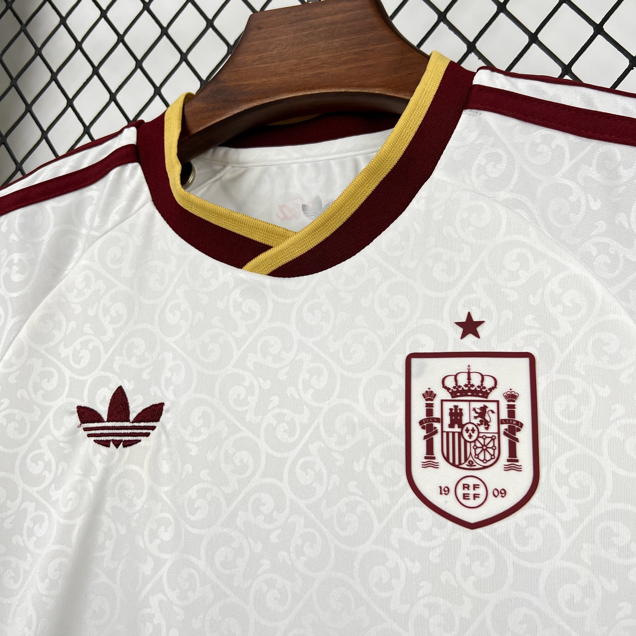 2026 Spain Away World Cup Soccer Kids Kit Jersey+Shorts - gallery