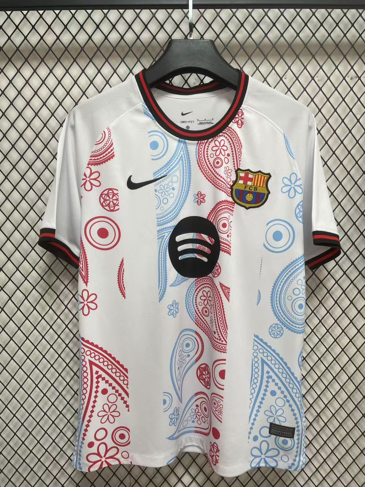 Barcelona White色Special Edition S-4 XL