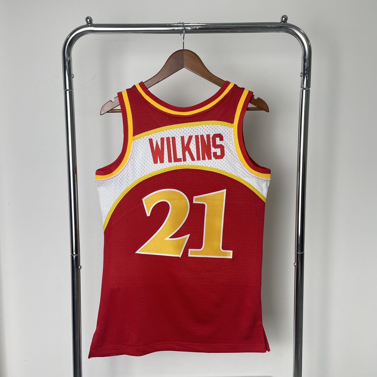 Atlanta Hawks 1985-86 Season Throwback Heat-Pressed Jersey Red #21 Dominique Wilkins - detail