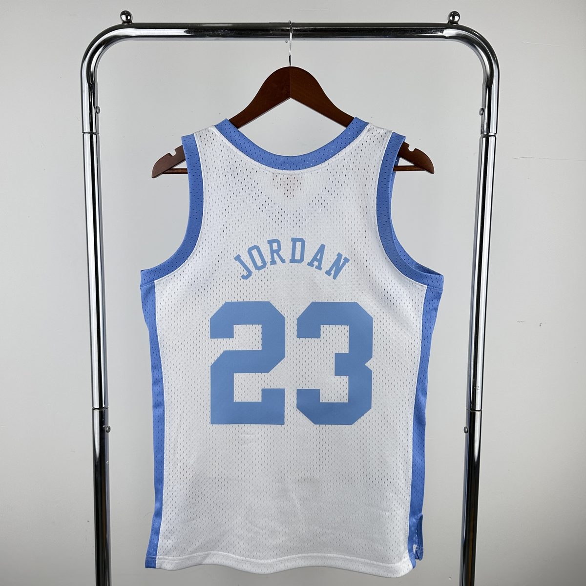 UNC 1992-93 Season Throwback Heat-Pressed Jersey White #23 Jordan - detail