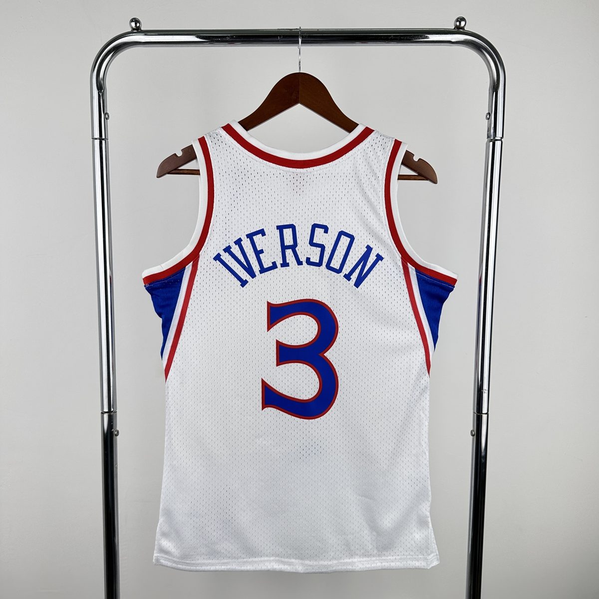Philadelphia 76ers 1996-97 Season Swingman Throwback Heat-Pressed Replica Jersey White #3 Allen Iverson - detail