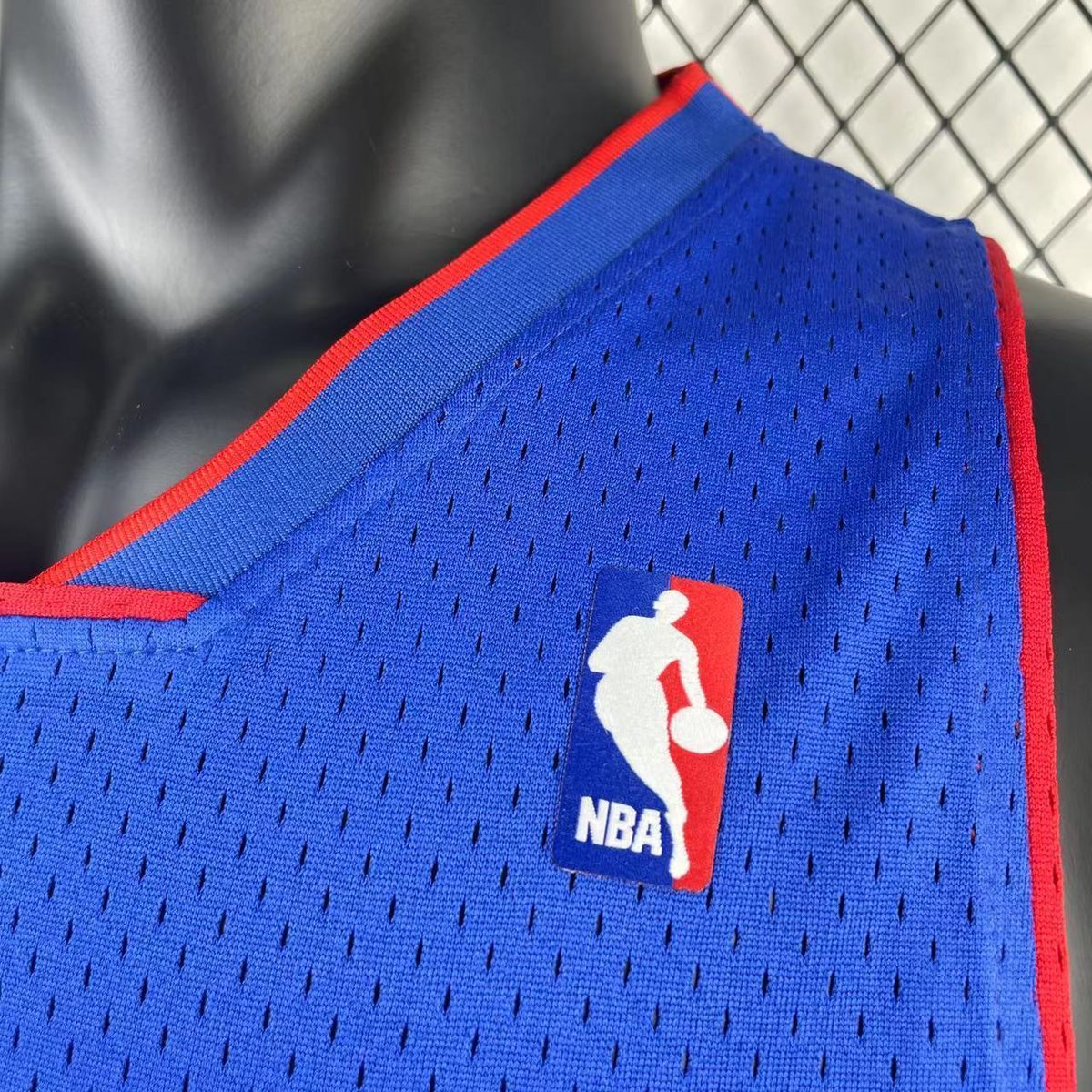 Detroit Pistons 2008-09 Throwback Heat-Pressed Jersey Royal Blue #1 Allen Iverson - detail