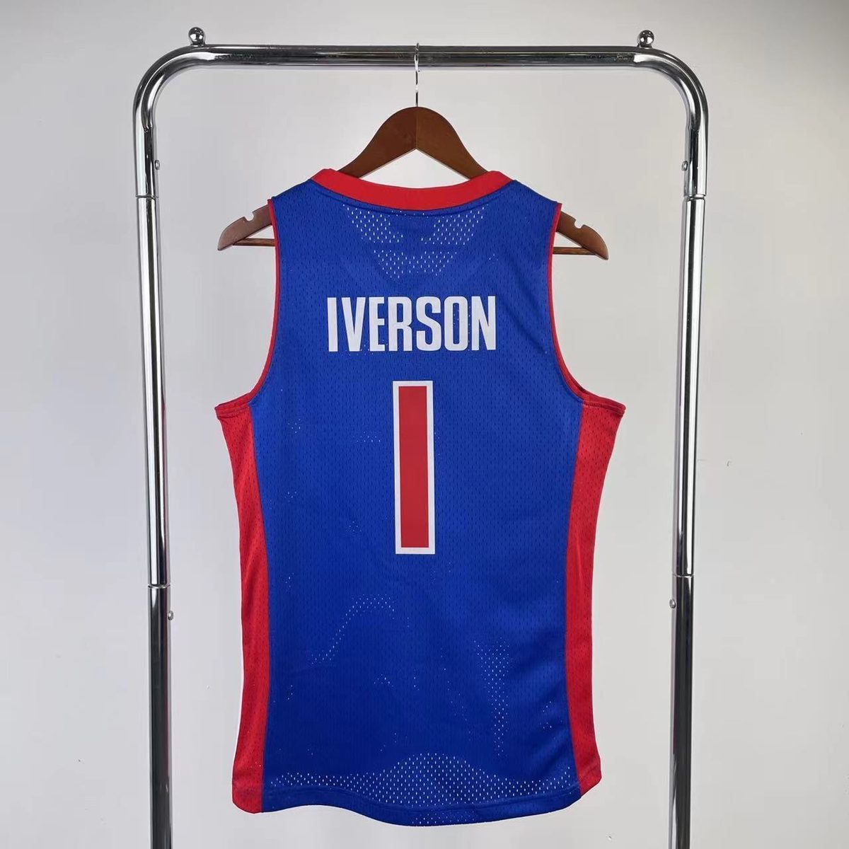Detroit Pistons 2008-09 Throwback Heat-Pressed Jersey Royal Blue #1 Allen Iverson - detail